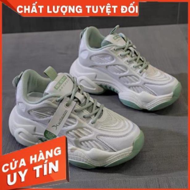 Giày thể thao nữ mã 222