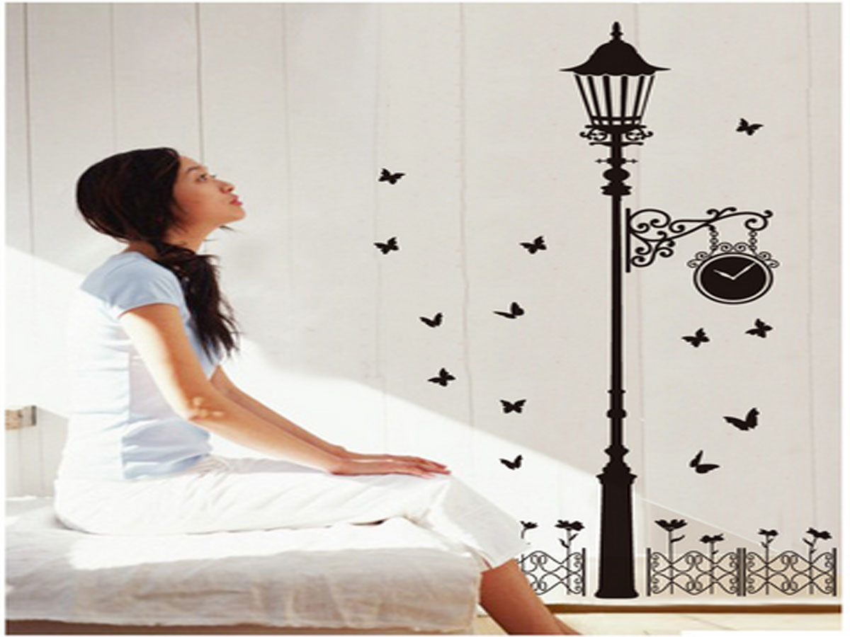 Decal dán tường cột đèn và đồng hồ đen ay9200