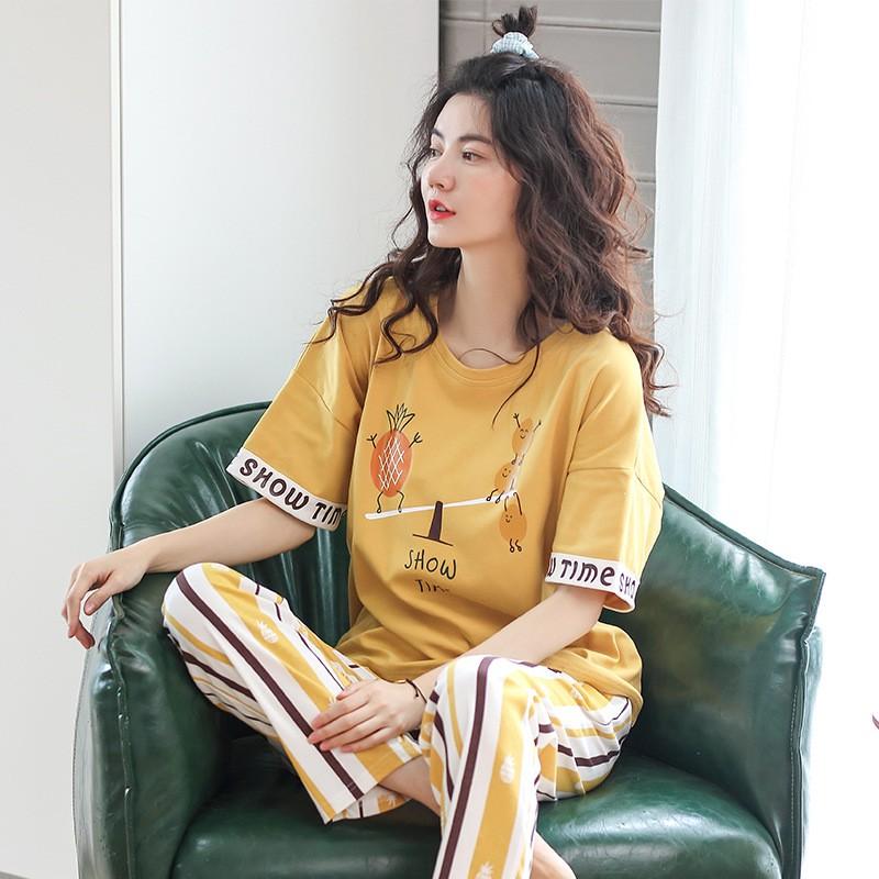 Bộ mặc nhà ngắn tay quần kẻ sọc vàng