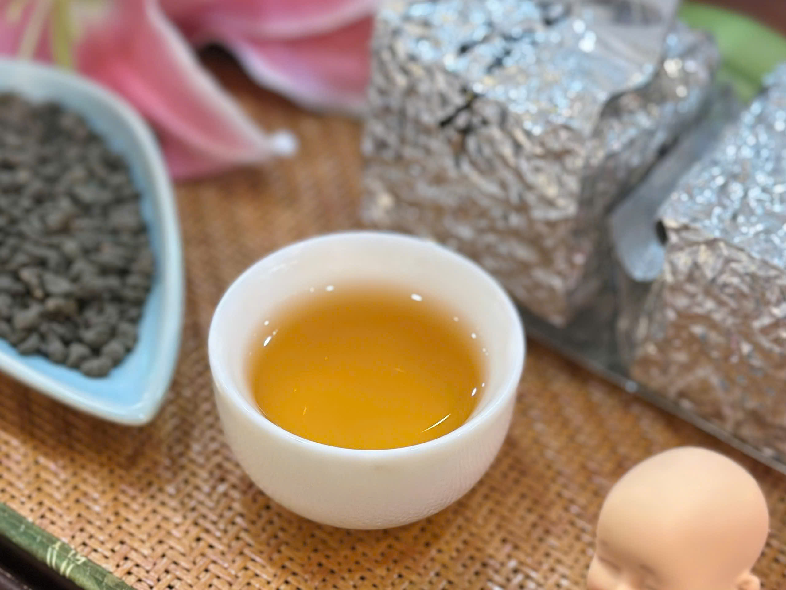 TRÀ Ô LONG NHÂN SÂM ĐÀI LOAN - GINSENG OOLONG TEA - ORGANIC TEA