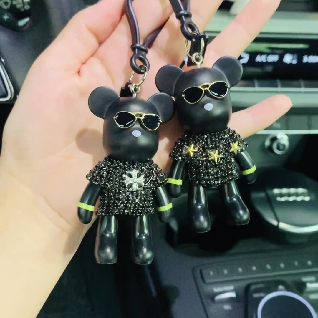 Móc Khóa Gấu Bearkrick Đính Đá Cool Ngầu / Móc Khóa Ô Tô Cao Cấp Màu Đen