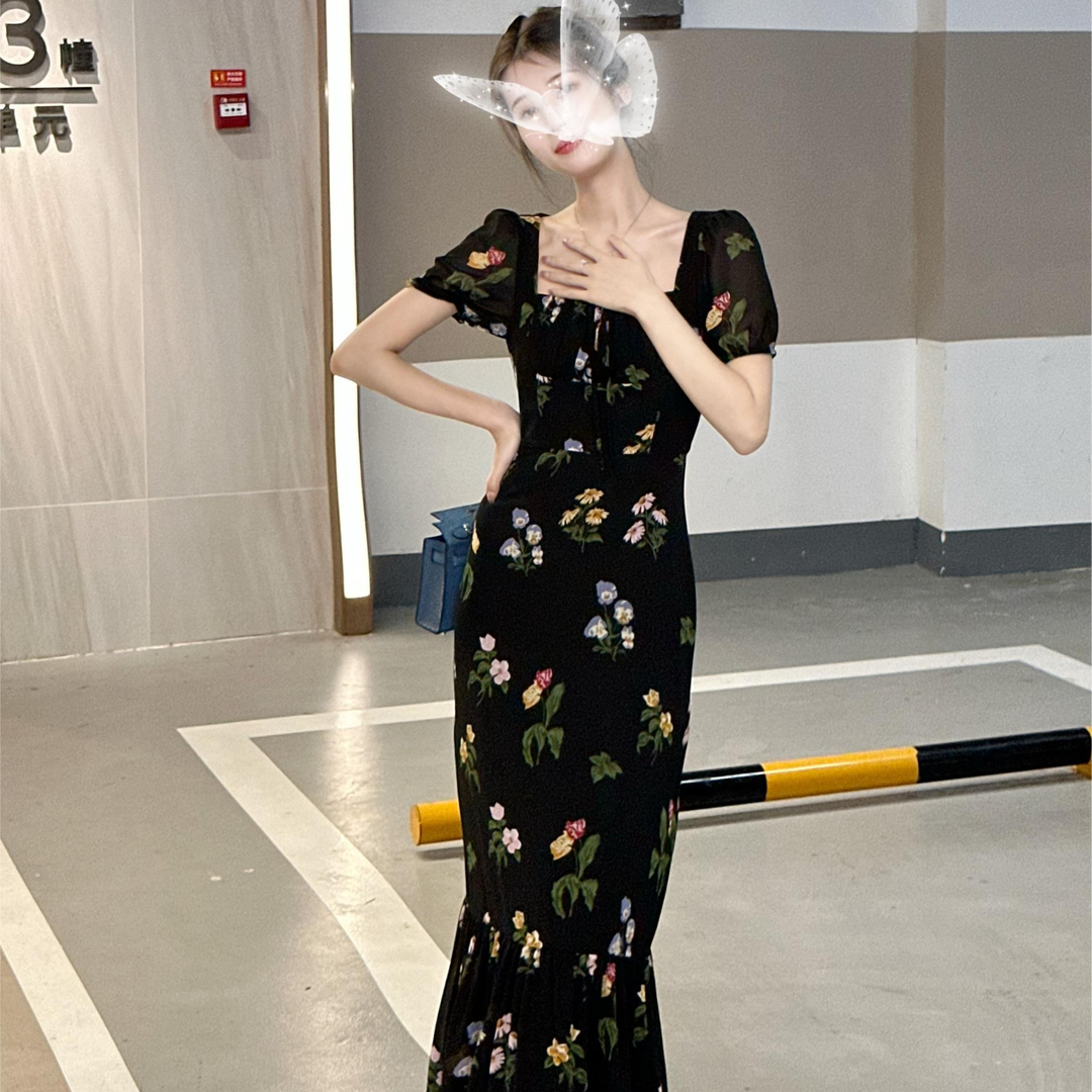 DONGSHOP Pháp Vintage vuông cổ in tay áo ngắn đuôi cá đầm nữ tính siêu tiên váy dài màu đen hoa chiffon đầm