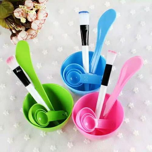 Bát trộn mặt nạ