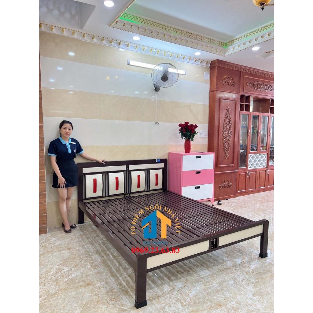 Giường ngủ sắt hộp kiểu gỗ – DT12