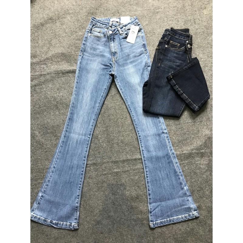 Quần jeans loe khuy lệch cài chéo