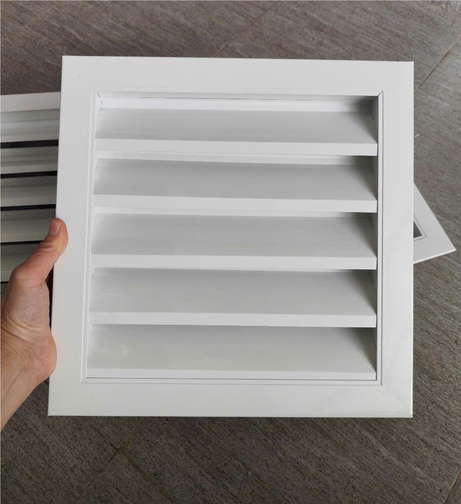 Cửa gió chớp nan Z 300x300mm kèm lưới chắn côn trùng lắp ngoài trời tránh hắt mưa
