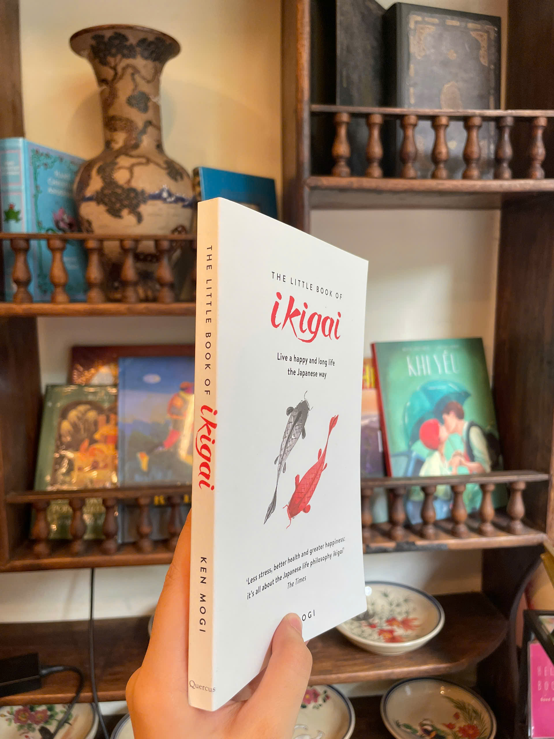 Sách - The Little Book of Ikigai: Live a happy and long life the Japanese way by Ken Mogi