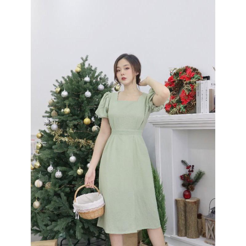 Đầm WH cổ vuông form dài