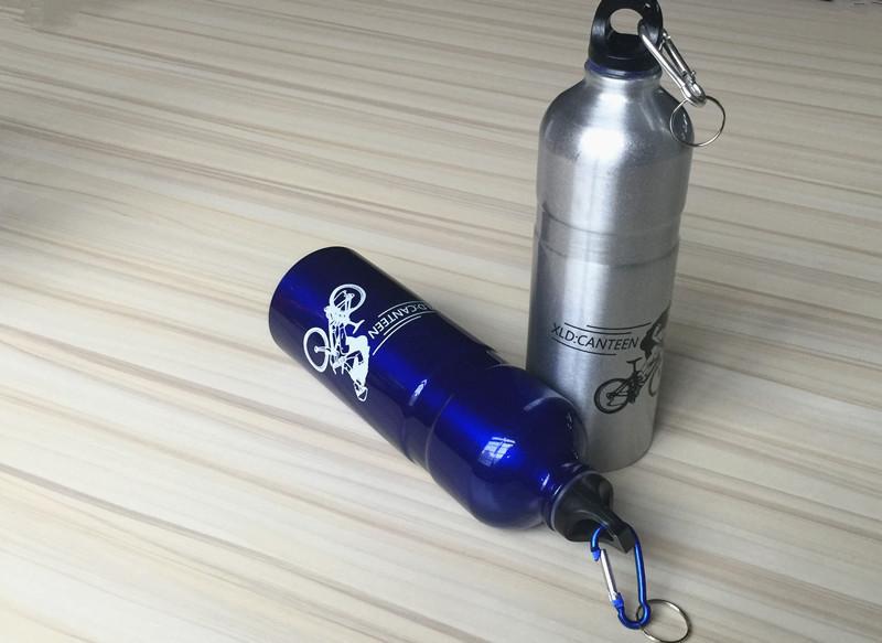 Bình đựng nước thể thao MOSOWORLD bằng hợp kim nhôm dung tích 750ml kèm móc treo tiện lợi