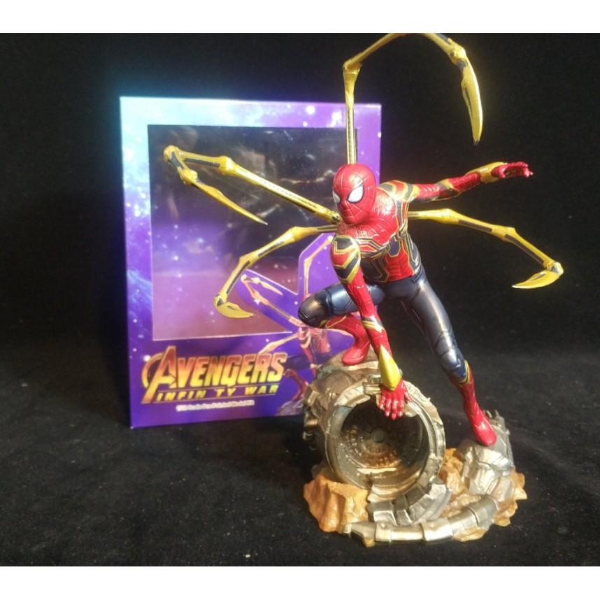 Mô hình Nhân vật Phim Avengers Iron Spider Man người nhện màu sắc nét đậm chi tiết