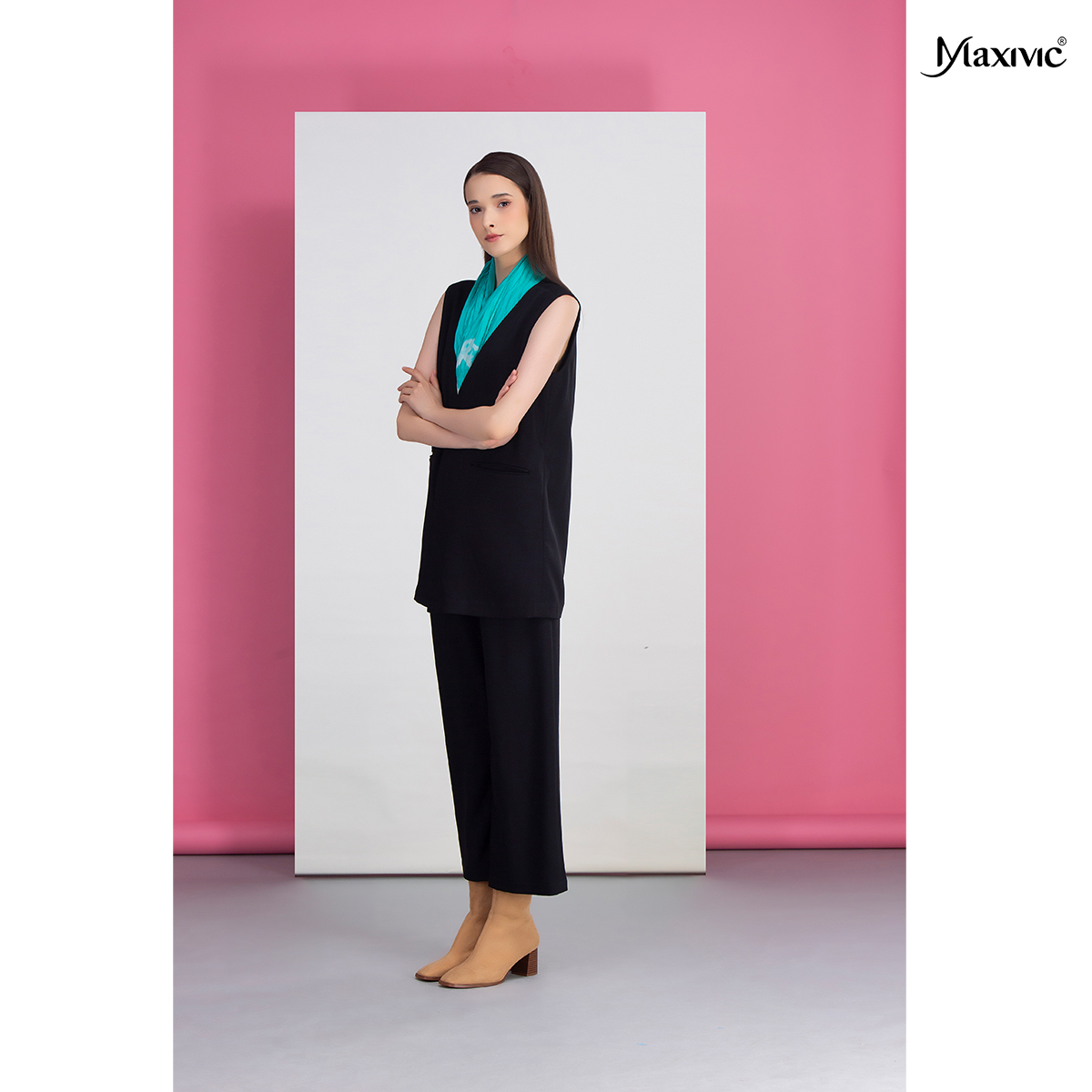 Quần cotpo nữ đen Maxivic
