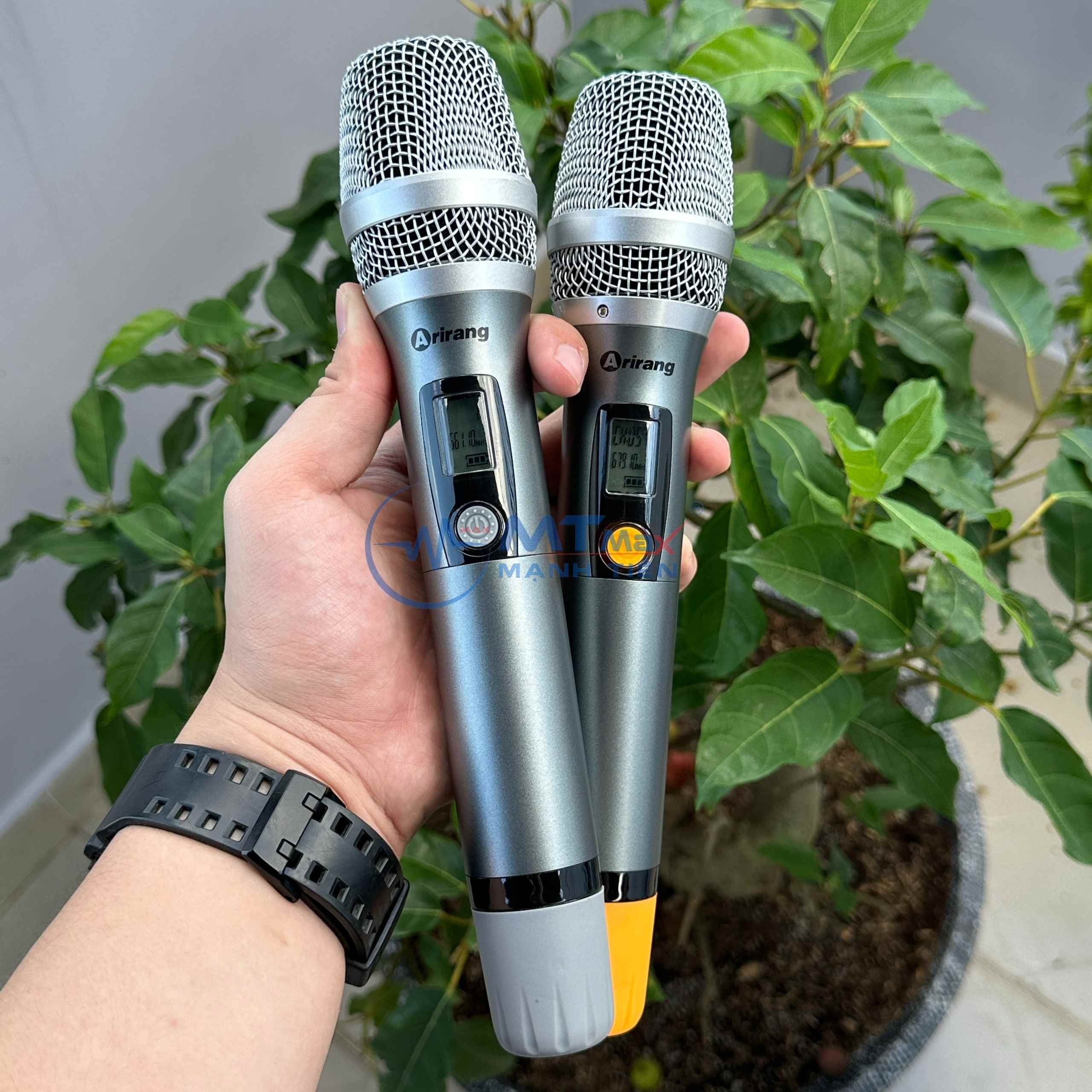 Loa Di Động Xách Tay Arirang MB3 – Bass 20 Công Suất Lớn Kèm 2 Micro Karaoke Diên Mạo Trung Trung, Năng Động, hàng chính hãng