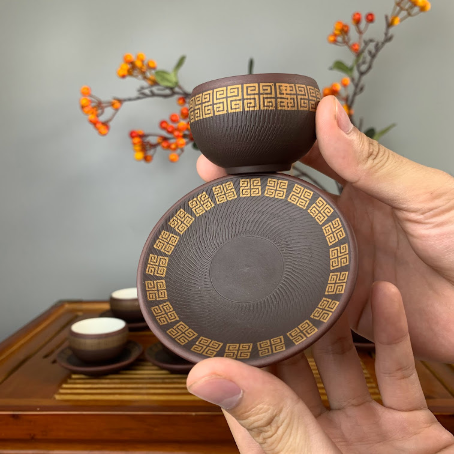 Bộ ấm chén uống trà cao cấp , bộ ấm trà Bát Tràng - trường sa kẻ chỉ