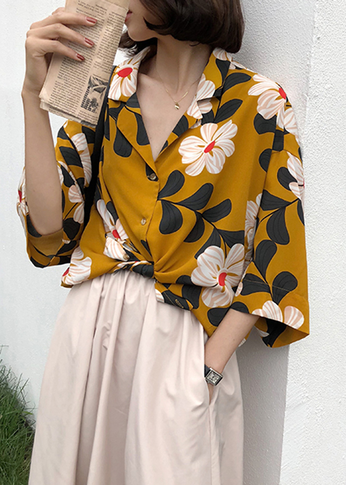Áo sơ mi nữ cổ vest in hoa hướng dương