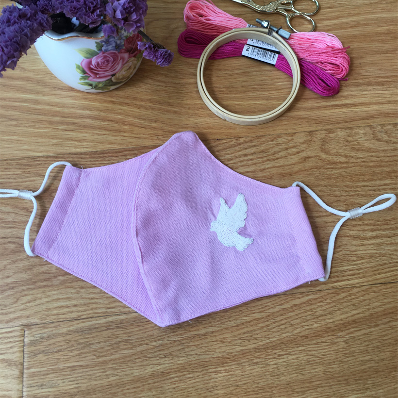 Khẩu trang thêu tay vải linen berry - Tím Hồng