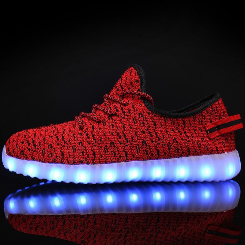 (CẢNH BÁO) Giày Đèn Led 7 màu họa tiết đỏ đen độc đáo -Giày phát sáng 7 màu 8 chế độ cho lễ hội, sự kiện (Nam-Nữ
