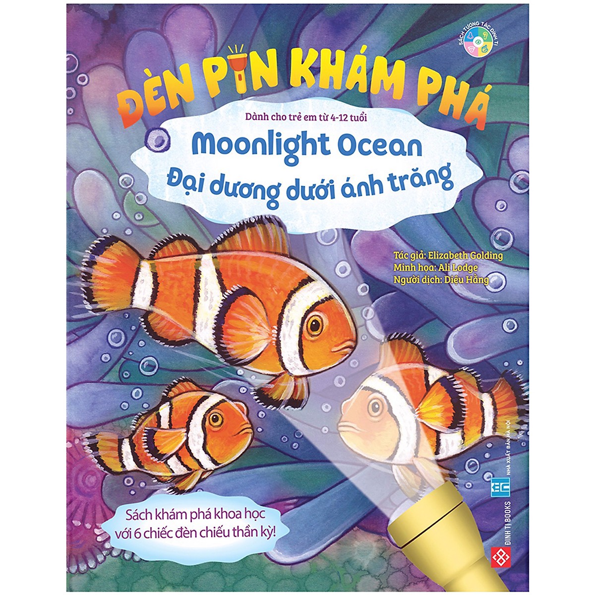 Cuốn sách khơi gợi đam mê khám phá thiên nhiên cho bé: Đèn pin khám phá - Moonlight Ocean - Đại dương dưới ánh trăng