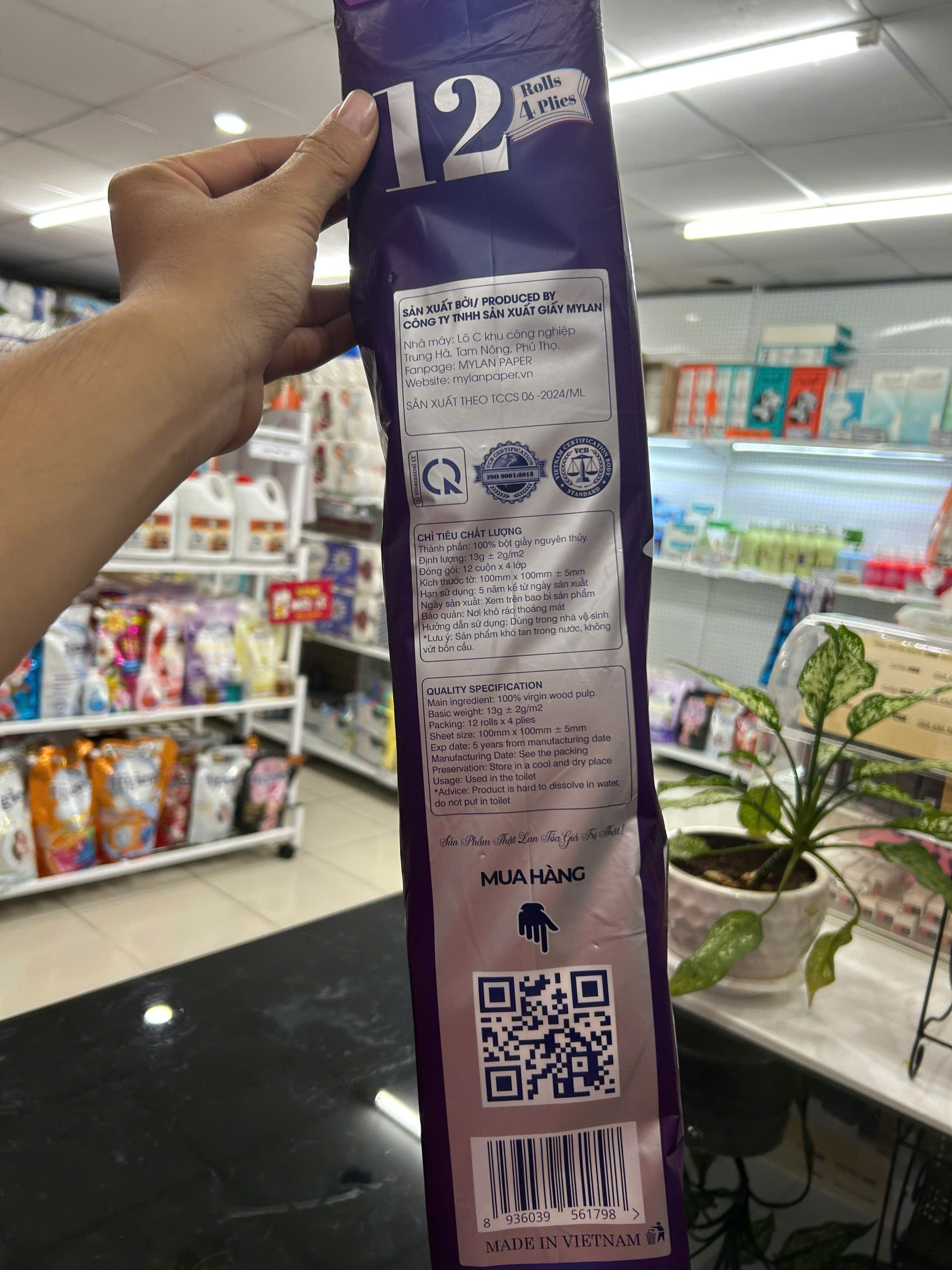 Giấy Vệ Sinh MyLan Từ Bột Giấy Nguyên Thủy 4 Lớp Siêu Mềm Mịn, Dai, Ít Tan Trong Nước 12 Cuộn/Xách