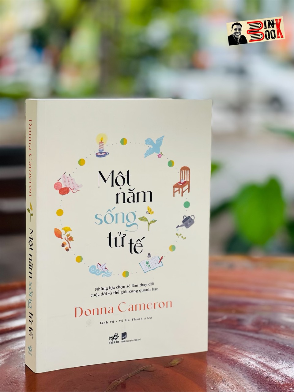 Hình ảnh MỘT NĂM SỐNG TỬ TẾ - Donna Cameron - Linh Vũ, Vũ Hà Thanh dịch – Nhã Nam - bìa mềm