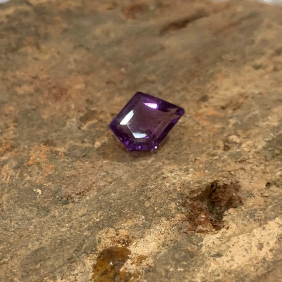 Viên đá thạch anh tím (Amethyst) thiên nhiên_HA-G000524