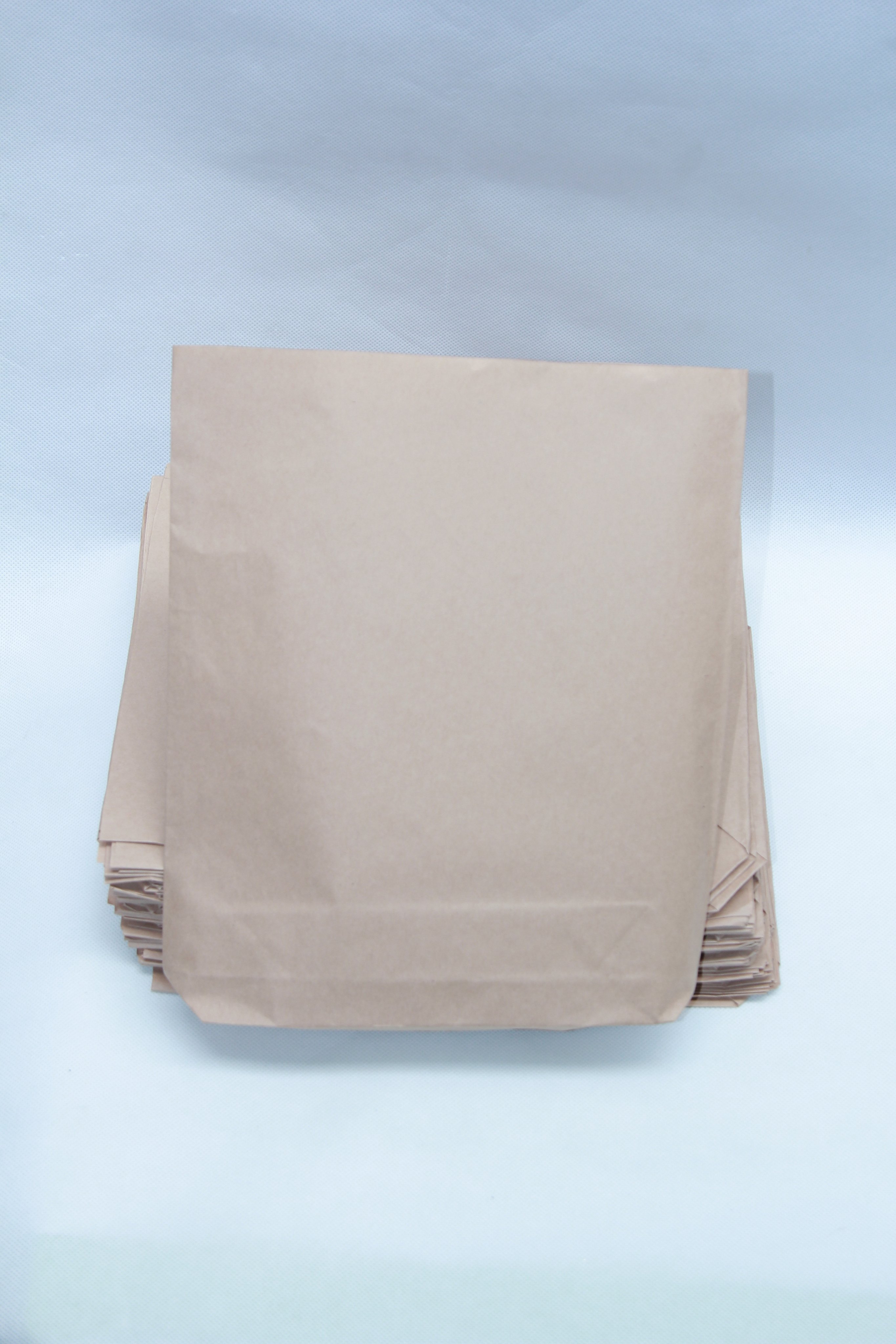 Túi giấy xi măng cao cấp kích thước 13.5x16cm