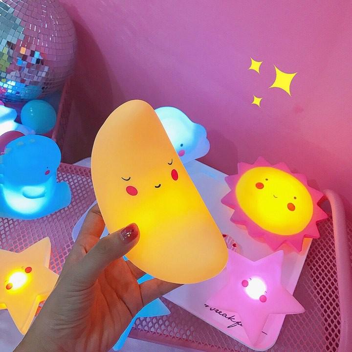 Đèn ngủ cho bé bằng silicon hình mặt trăng đáng yêu