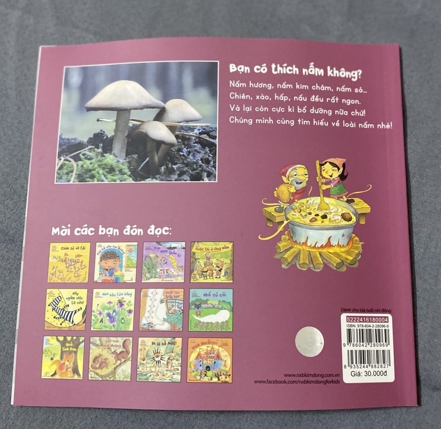 Sách - Kính vạn hoa thiên nhiên: Cuộc thi ở làng Nấm