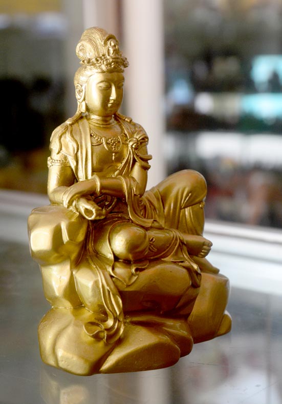 Tượng ngài Quan Thế Âm tự tại cao 13cm-nhiều mẫu
