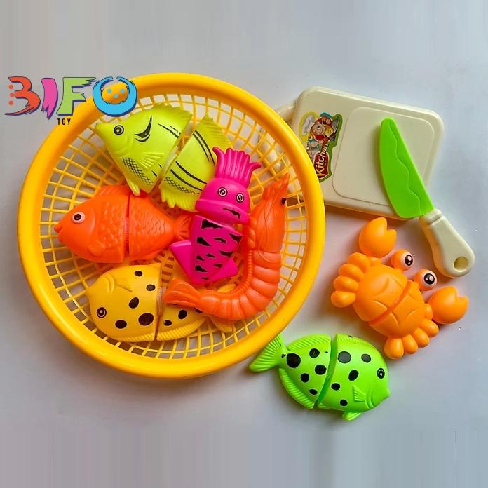 Bộ đồ chơi cắt tôm cua cá nhựa đẹp an toàn cho bé vui chơi