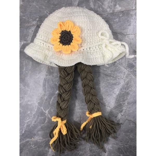 Mũ len cho bé / Mũ len có 2 bím tóc / mũ len Handmade/ Mũ len hoa hướng dương