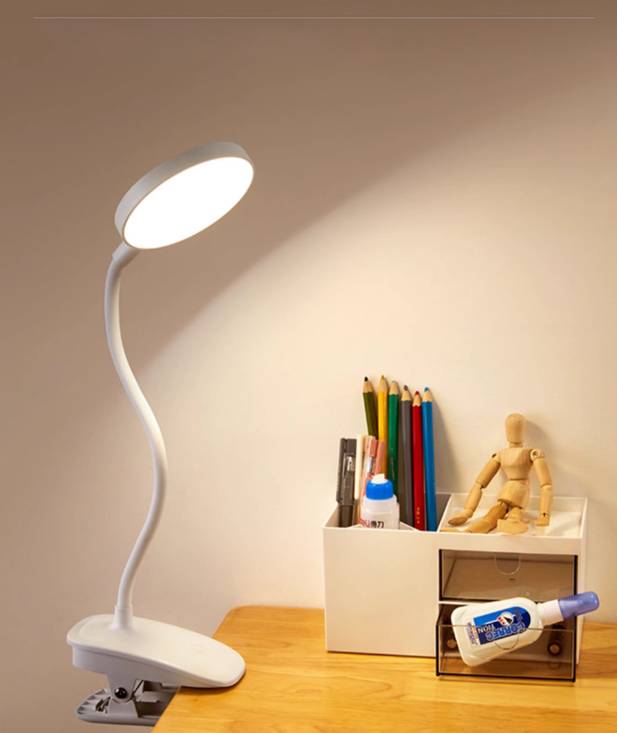 Đèn bàn LED đèn học kẹp bàn để bàn treo giá sách cảm ứng có 3 chế độ sáng bảo vệ mắt tiết kiệm điện chống ánh sáng xanh - Hàng chính hãng