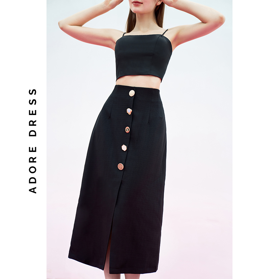 Chân váy midi skirts tech lóng vuông đen khuy to random sẻ 313SK2003 ADORE DRESS