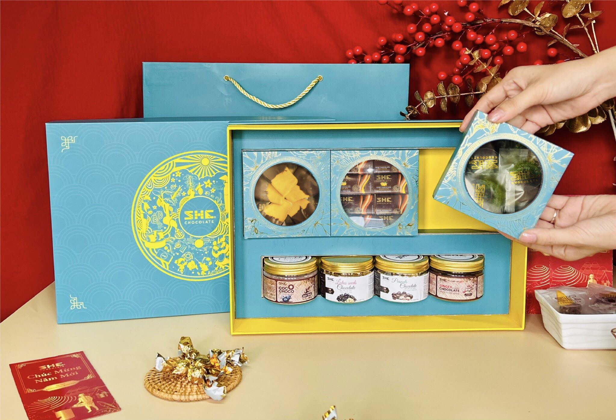 Bộ quà Cung Trăng Ngọc - 3 bánh trung thu socola - SHE Chocolate  - Quà tặng sức khỏe cho người thân - Trung thu 2023