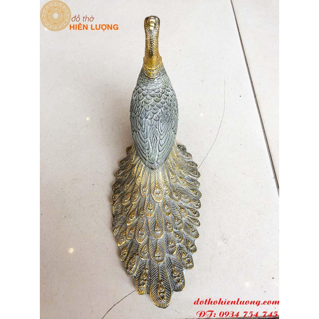 Tượng Công Xòe Đuôi Phong Thủy