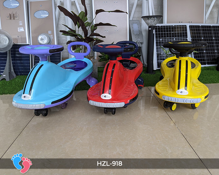 Xe lắc tay có đèn có nhạc BABY PLAZA HZL-918