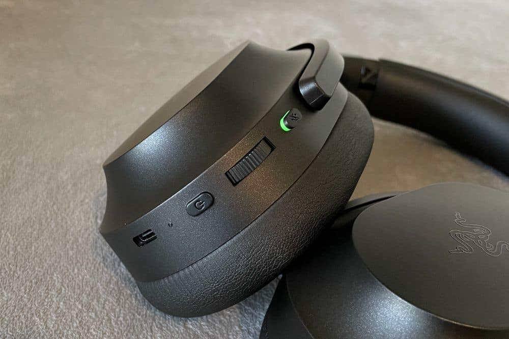 Tai nghe Razer Barracuda Pro