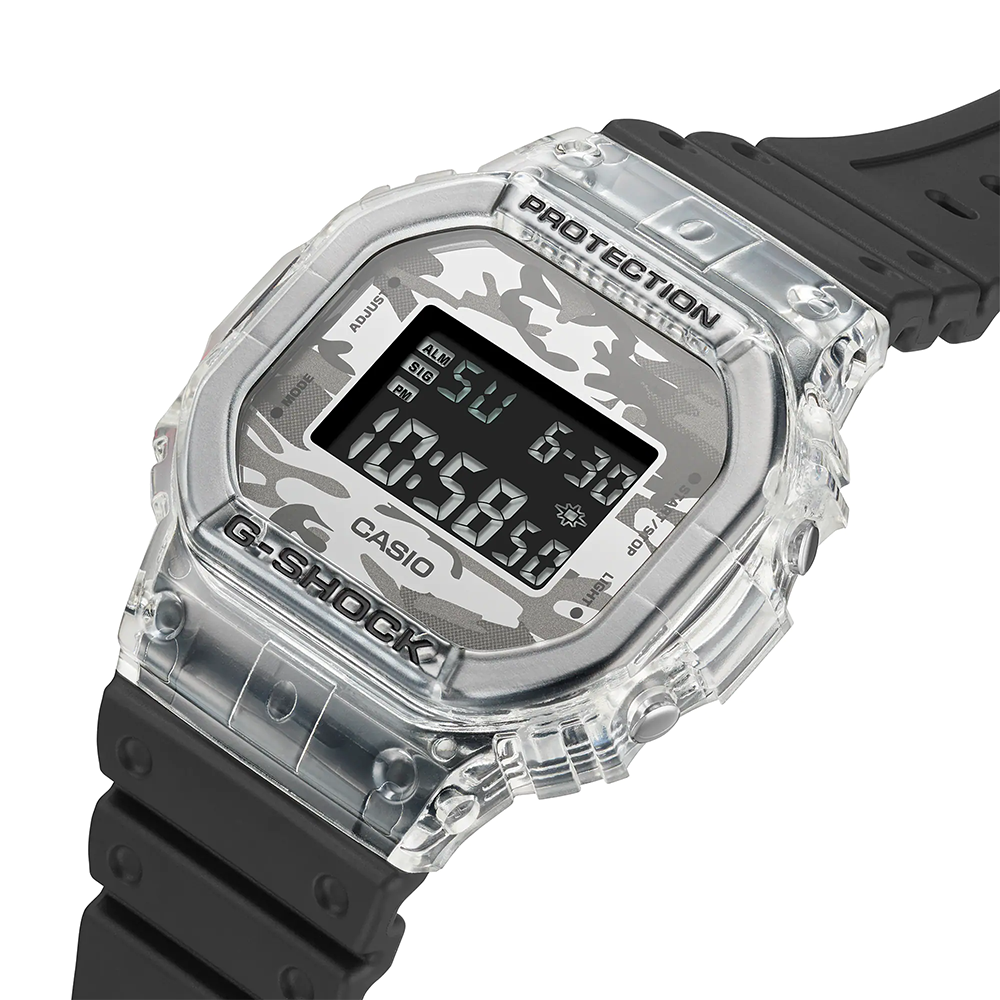 Đồng hồ nam dây nhựa Casio G-Shock chính hãng DW-5600SKC-1DR (42mm)