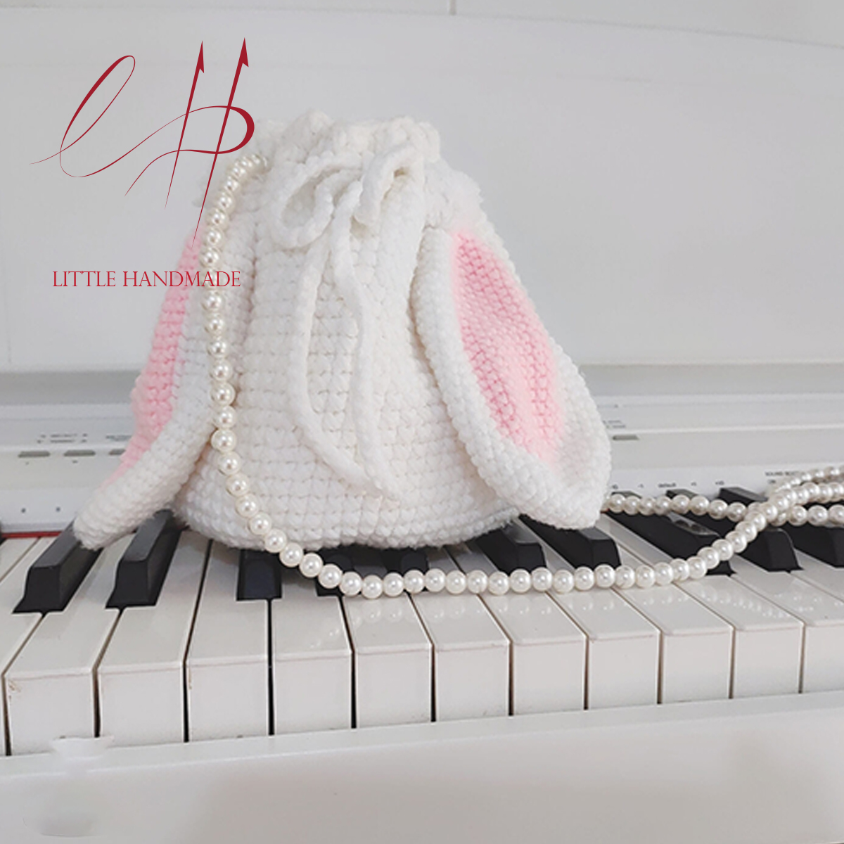 Túi đeo chéo tai thỏ bằng len handmade