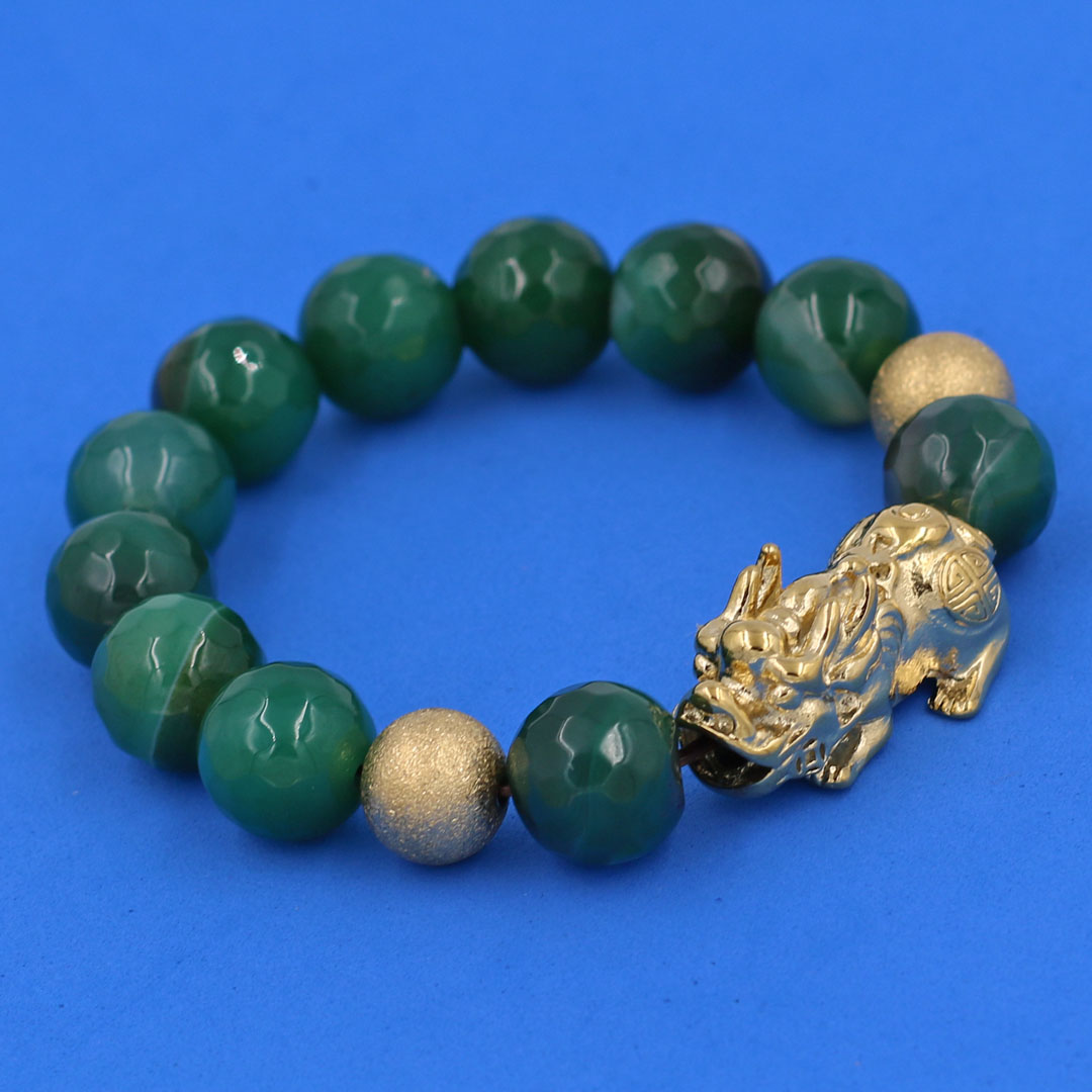 Vòng chuỗi đeo tay mã não xanh lá cắt giác 14 ly  charm tỳ hưu và bi inox vàng, vòng tay chuỗi hạt