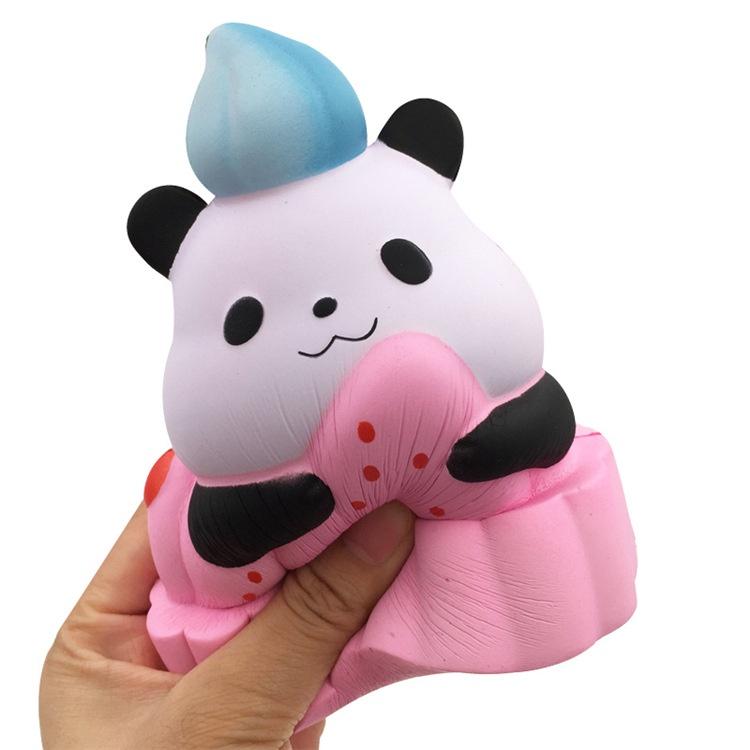 Squishy Lớn JUMBO Hình gấu trúc ôm dâu Đồ Chơi Xốp Giảm Stress Hình mềm mịn dễ Thương đàn hồi Cho Bé