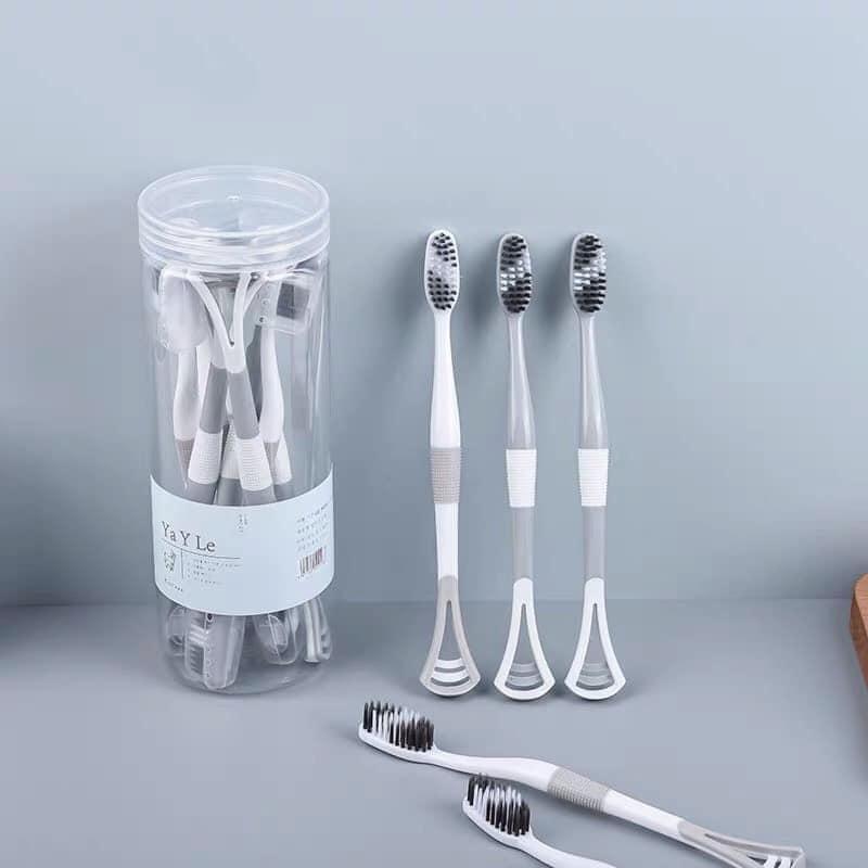Hộp 8 Bàn Chải Đánh Răng 2 Đầu Có Cạo Rơ Lưỡi - GOOD DEAL