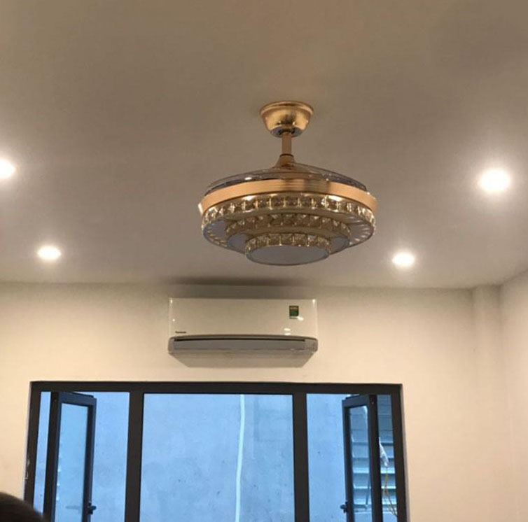 Đèn quạt trần SINER hiện đại, tiện dụng cánh cụp xòe với 3 chế độ ánh sáng
