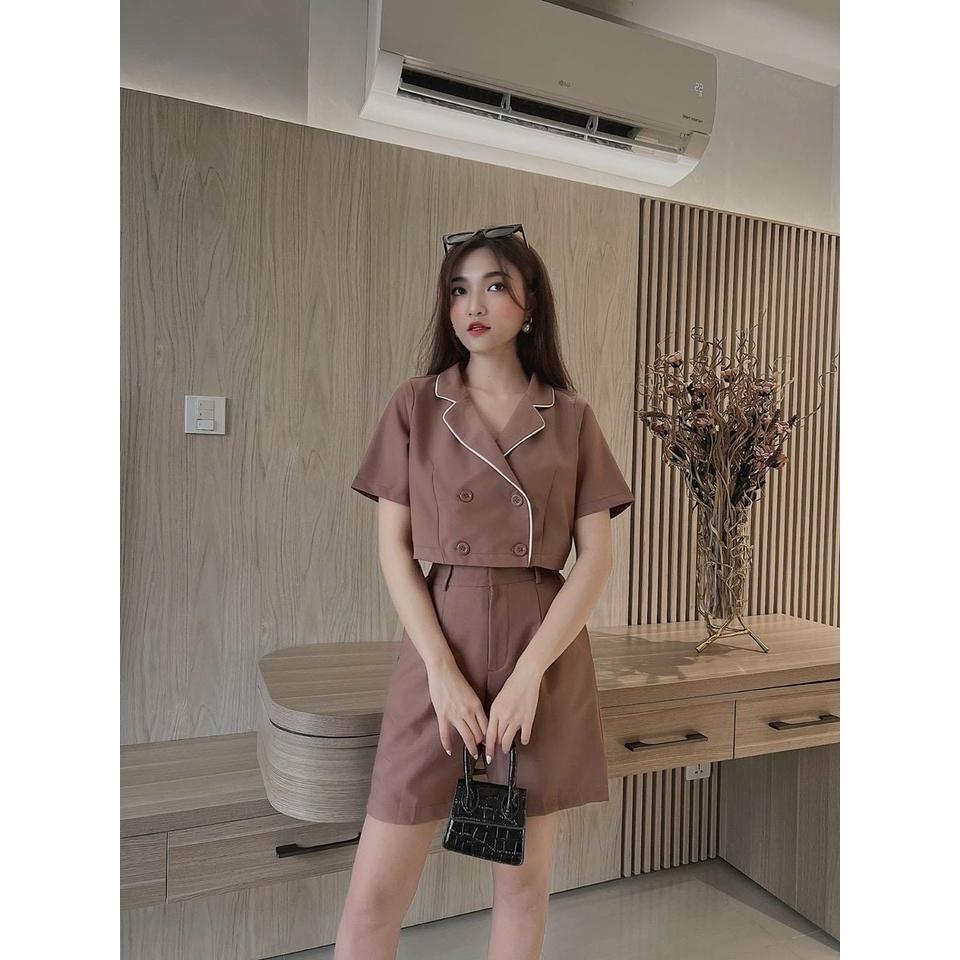 Sét bộ nữ áo vest croptop chỉ viền phối quần lửng màu sắc trẻ trung, sang chảnh.