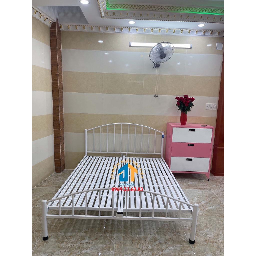 Giường sắt 1mx2m mỹ nghệ cao cấp 1 người nằm