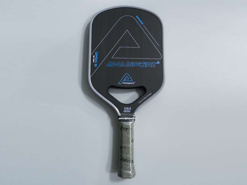 Bộ vợt pickleball AMA SPORT T700 Toray full box dày 16mm full carbon ( bao gồm 1 vợt+2 bóng+3 cuốn viền+ 3 cuốn cán +1 tẩy) hỗ trợ các tay vợt chơi tấn công tốc độ, mạnh mẽ.