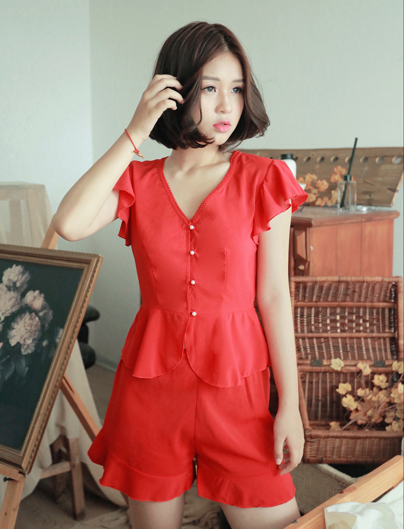 Bộ ngủ lụa nhẹ mát không nhăn không phai màu, thiết kế nhẹ nhàng Lyly Lorem BN101