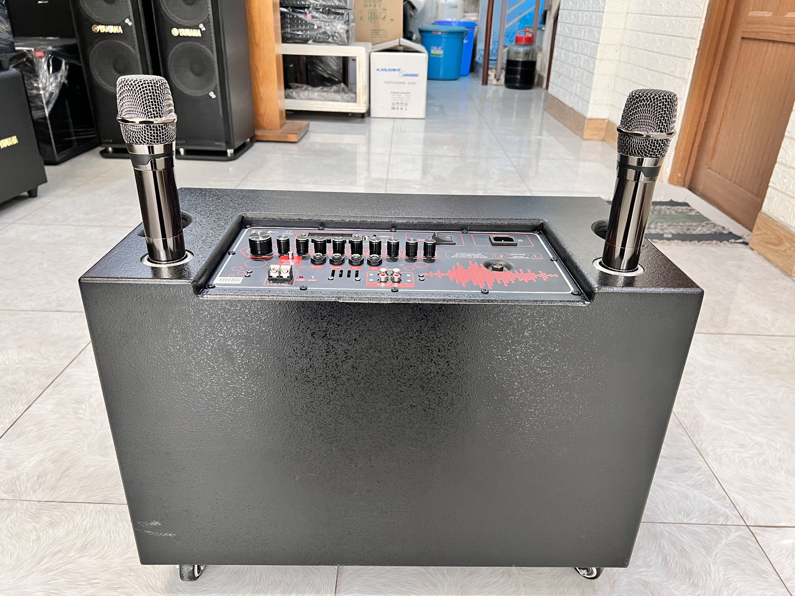 LOA KÉO 25 ĐÔI THÙNG SƠN CAO CẤP SỬ DỤNG 2 BASS ĐÔI 25 VÀ 2 CHÉP KÈN VÀ 2 LOA MID 16 HÀNG MỚI 100%(HÀNG CHÍNH HÃNG)