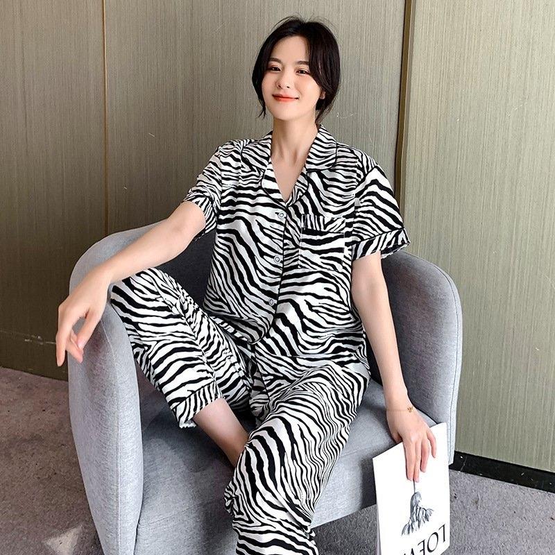 Bộ đồ Pyjama, đồ mặc nhà nữ VILADY - B107 kiểu tay ngắn quần dài họa tiết VẰN thanh lịch chất liệu lụa Pháp cao cấp (lụa latin)