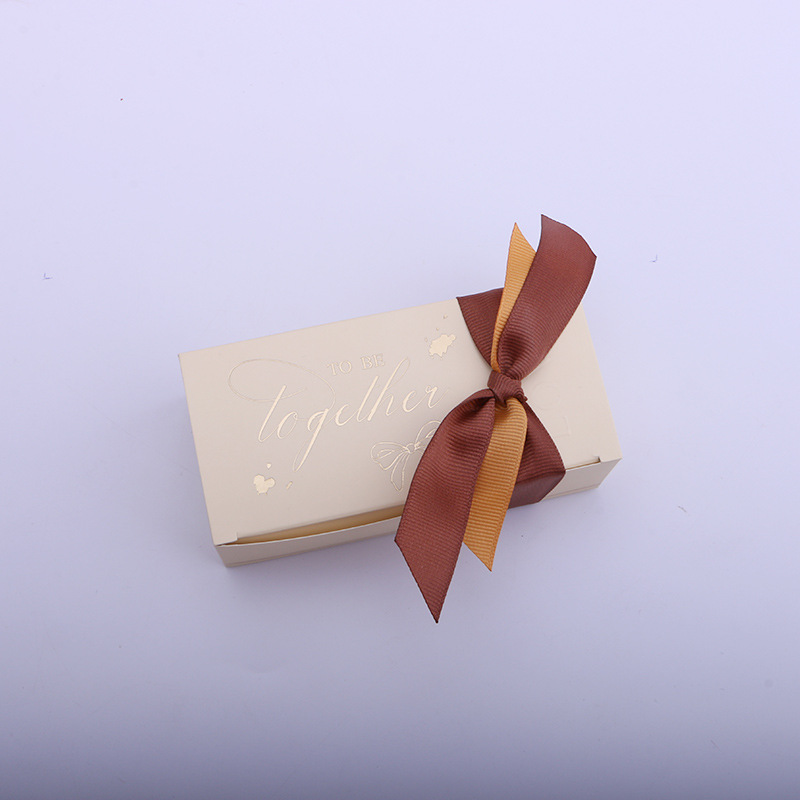 Hộp quà tặng tự gấp đính kèm ruy băng, đựng kẹo cưới, quà cảm ơn phong cách châu âu, nhiều màu cho bạn lựa chọn Q1012