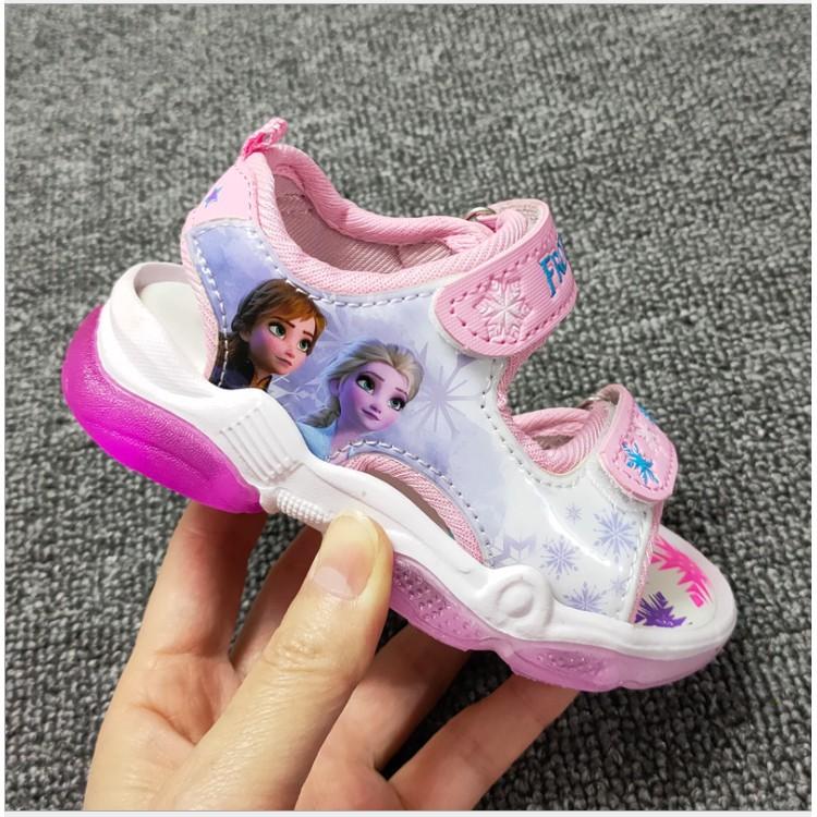Giày sandal Elsa, Hello Kitty, Mickey bé gái có đèn led từ 1 - 7 tuổi